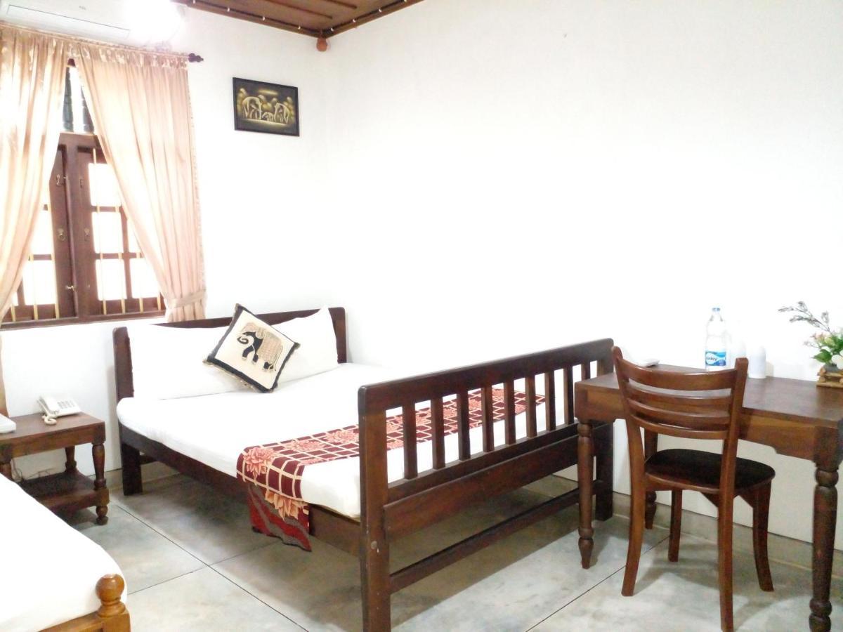 Muduna Walawwa Resort Kandy Dış mekan fotoğraf